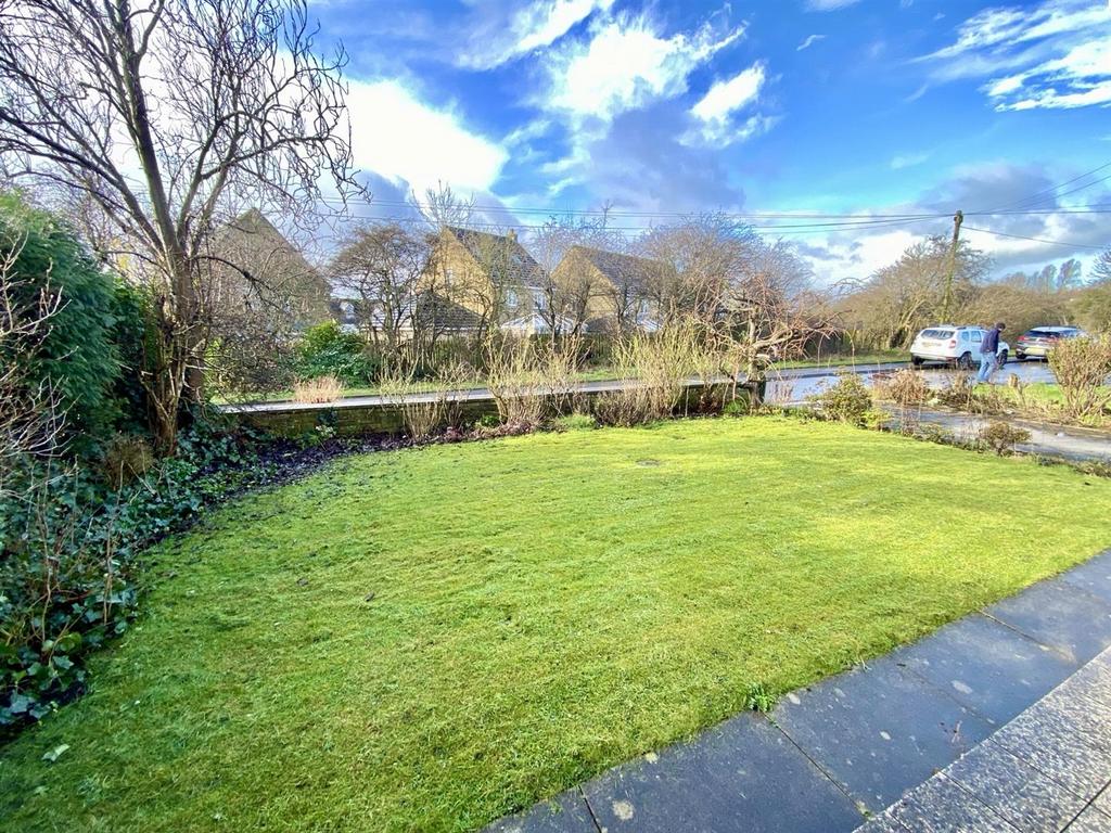 Bramleys Estate Agents - Commonside - Roberttown (
