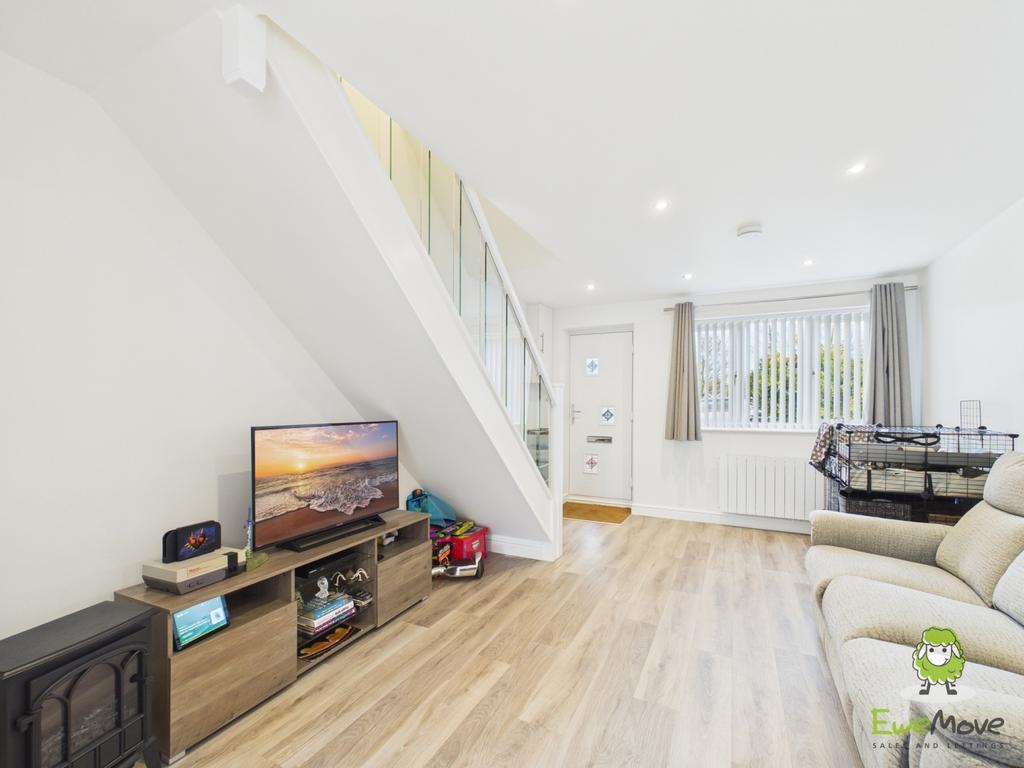 Ewe Move Estate Agents Basingstoke - Lapin Lane Hat