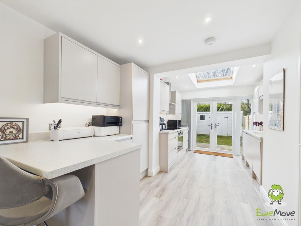 Ewe Move Estate Agents Basingstoke - Lapin Lane Hat