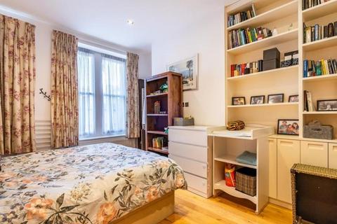 2 bedroom apartment to rent, Portsea Place, London W2