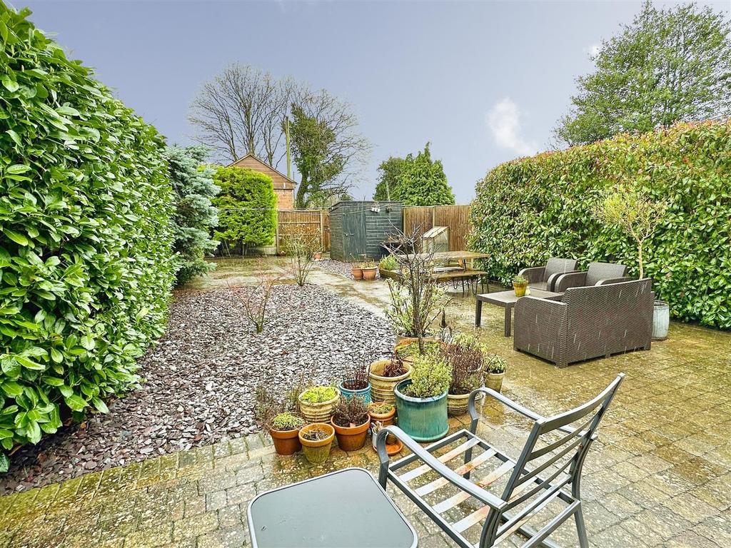 Patio & garden