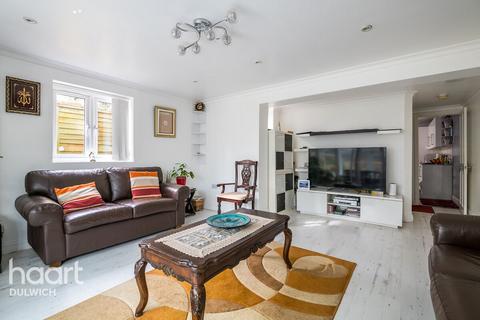 undefined, Friern Road, London