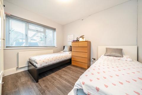 2 bedroom flat to rent, Redesdale Gardens, Isleworth TW7