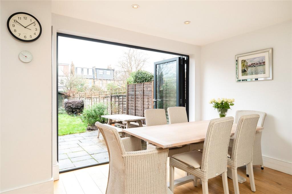 Dining/Garden