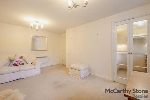 1 bedroom apartment for sale, Radford Court, Tower Road, Liphook, Hampshire, GU30 7GR