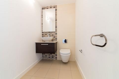 3 bedroom flat to rent, Rotherhithe New Road, London SE16