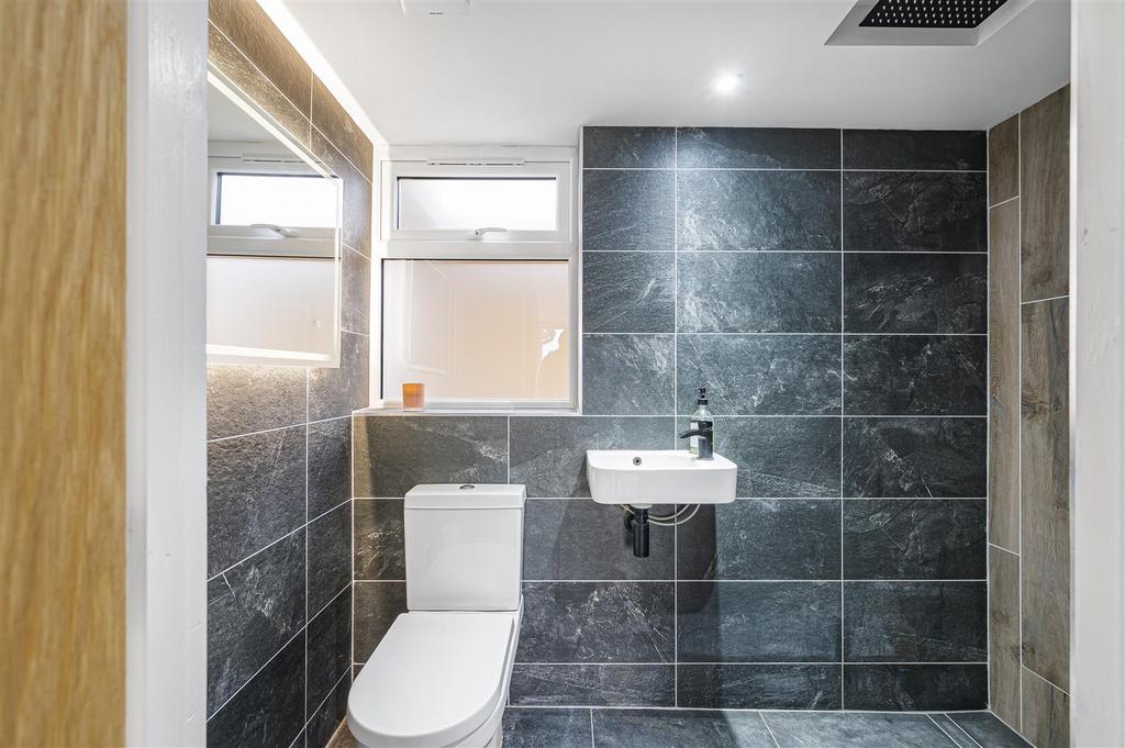 En-Suite Wet Room