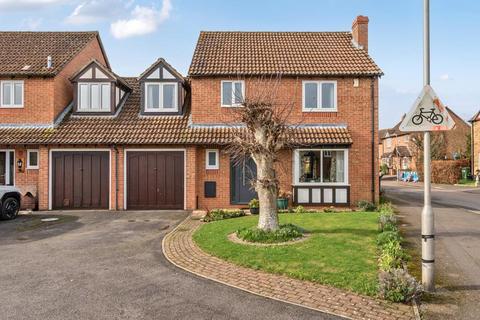 4 bedroom link detached house for sale, Hurford Drive, Thatcham, RG19, RG19