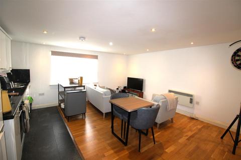 1 bedroom apartment for sale, Pyle Street, Newport PO30