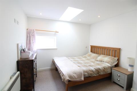 1 bedroom apartment for sale, Pyle Street, Newport PO30
