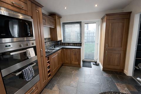 3 bedroom end of terrace house for sale, Raleigh Road, Moreton, Wirral, Merseyside, CH46