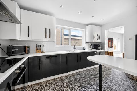 4 bedroom detached house for sale, Baldwin Road, Sheerness, ME12