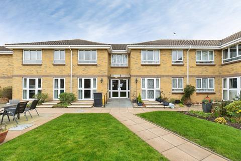 87 Clayton Road, Chessington, KT9