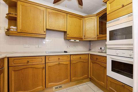 2 bedroom apartment for sale, 87 Clayton Road, Chessington, KT9