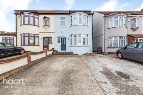 3 bedroom semi-detached house for sale, Park Lane, Hornchurch, RM11 1EQ