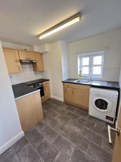 2 bedroom apartment to rent, Prestwood Road, Wolverhampton WV11