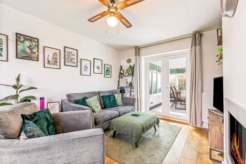 2 bedroom semi-detached house for sale, Queens Drive, Leicester LE19