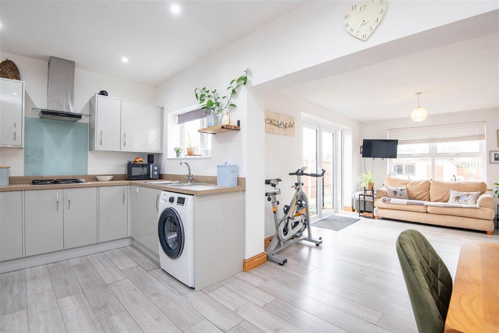 Kitchen / Diner