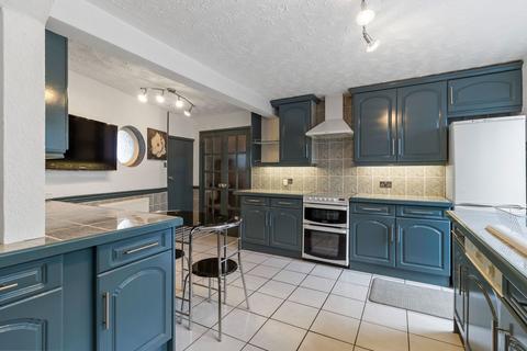 3 bedroom semi-detached house for sale, Richards Close, Malvern, WR14