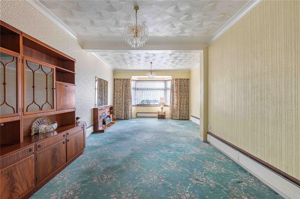 Through Lounge