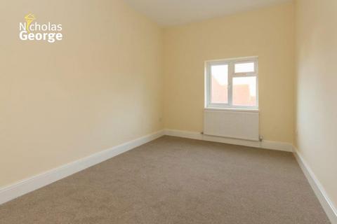 2 bedroom flat to rent, Church Road, Moseley, B13 9EB