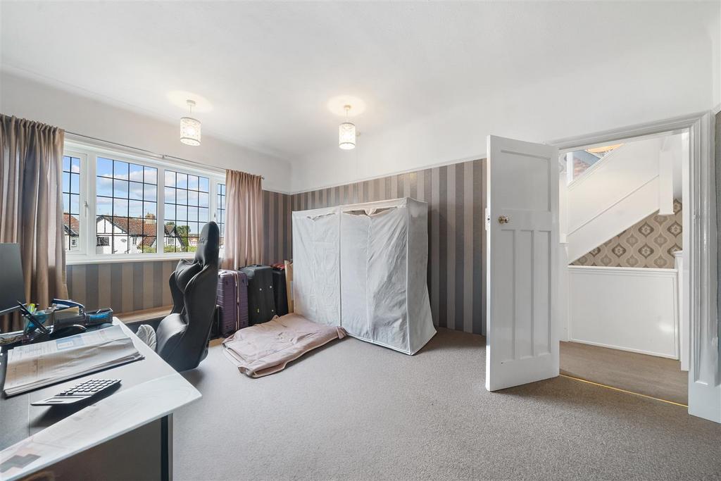 Bedroom 1a.jpg