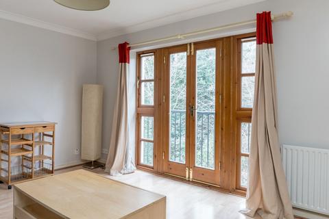 2 bedroom flat for sale, 3A/6 Warriston Road, Edinburgh, EH3