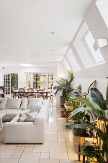 undefined, Thornton Avenue, London W4.