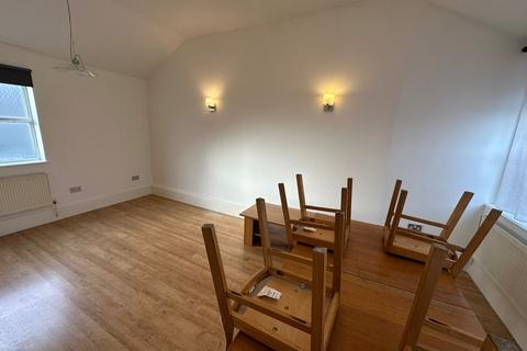 1 bedroom flat to rent, 1 Bed Flat, Olive Grove, N15