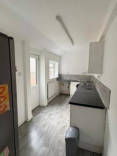 2 bedroom terraced house to rent, Oldfield Street, Fenton, ST4
