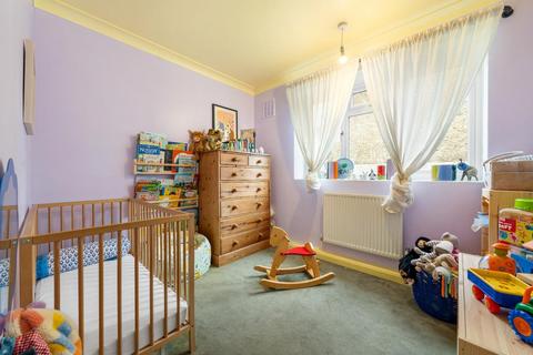 3 bedroom flat for sale, Herne Hill Road, London, SE24