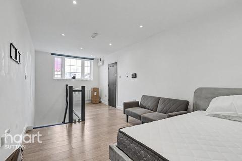 undefined, Lind Road, SUTTON