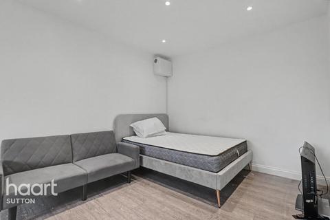 undefined, Lind Road, SUTTON