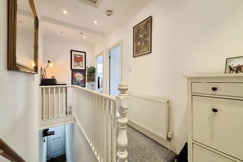 2 bedroom apartment for sale, Harold Road, London E13