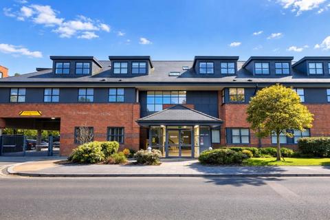 2 bedroom flat for sale, Parkgate House, Great North Road, Hatfield