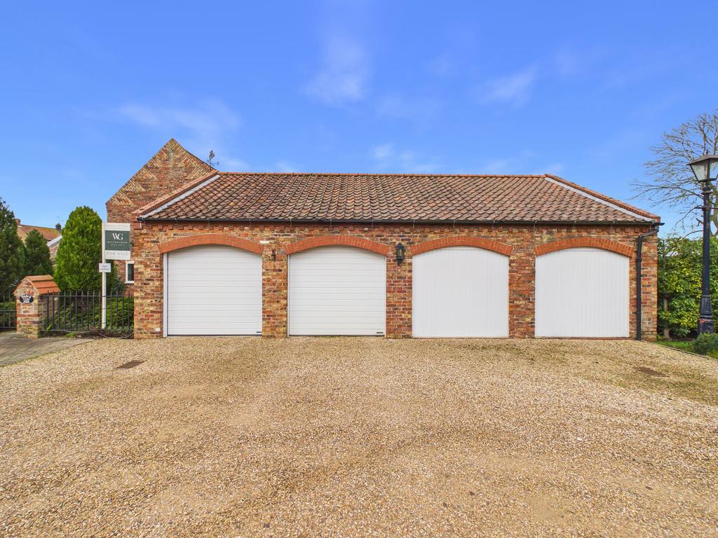 Garage/ workshop