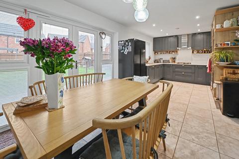 3 bedroom detached house for sale, Turnpike Way, Ashbourne, DE6