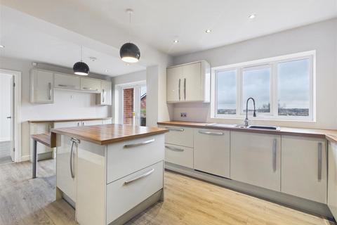 4 bedroom detached house for sale, Salisbury Road, Dronfield