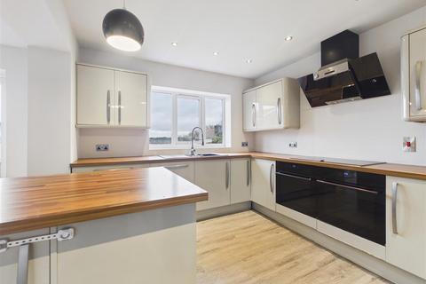 4 bedroom detached house for sale, Salisbury Road, Dronfield