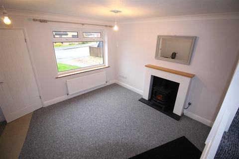 3 bedroom semi-detached house to rent, BRACKEN DRIVE