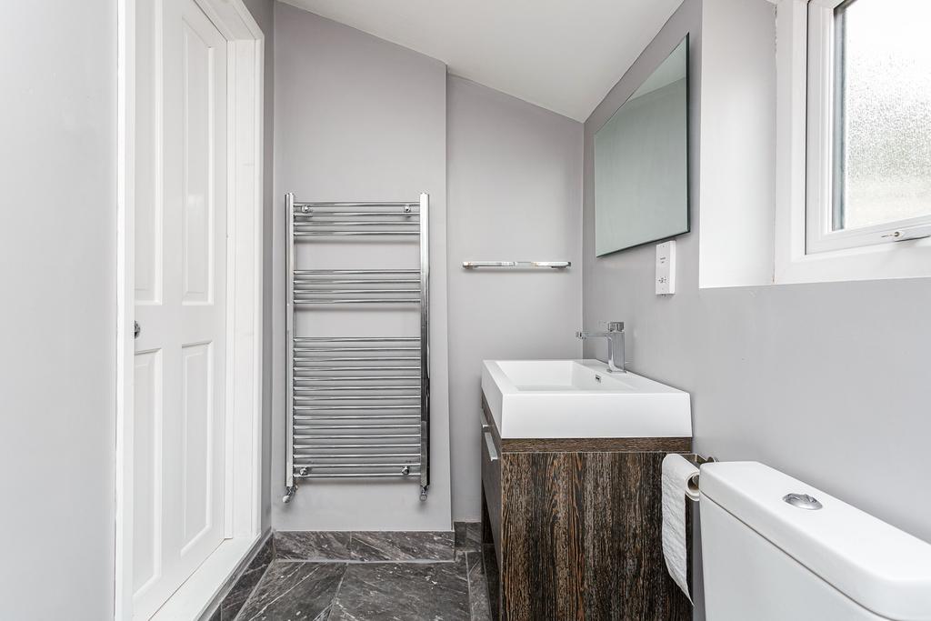 Shower room .jpg
