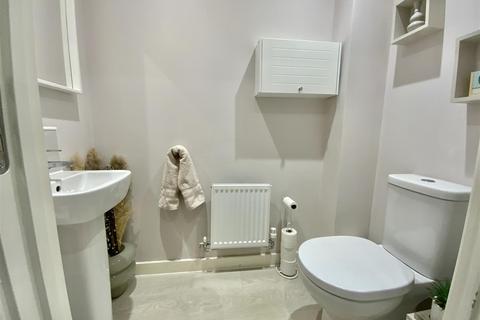 3 bedroom semi-detached house for sale, Fontwell Drive, Towcester