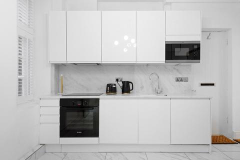 2 bedroom flat to rent, De Vere Gardens, London