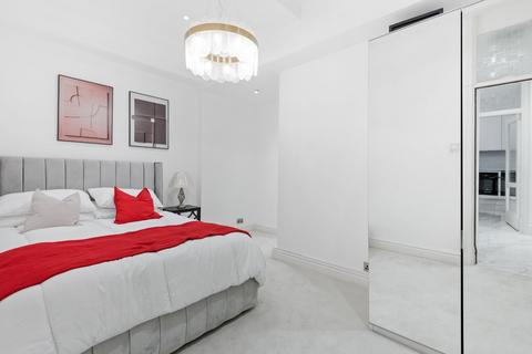 2 bedroom flat to rent, De Vere Gardens, London