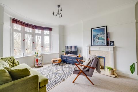 2 bedroom flat for sale, Parkview Court, Fulham High Street, London