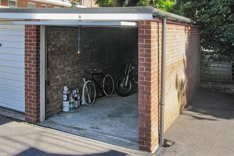 undefined, Palmeira Avenue, Hove