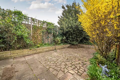4 bedroom end of terrace house for sale, Sarsfeld Road, London SW12