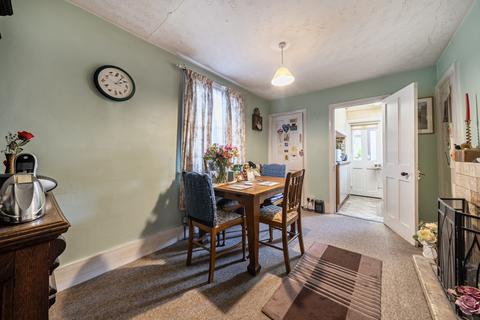4 bedroom end of terrace house for sale, Sarsfeld Road, London SW12
