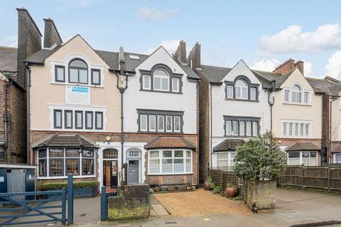 3 bedroom flat to rent, Drewstead Road, Streatham Hill, London, SW16