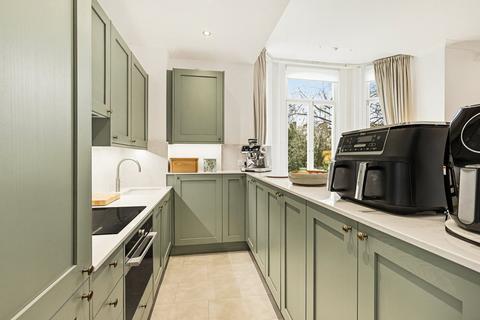 2 bedroom flat to rent, Redcliffe Square, London